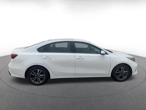 Used 2024 Kia Forte LXS FWD image 16