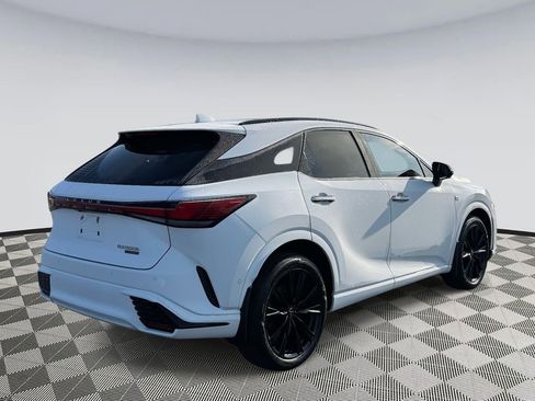 Used 2024 Lexus RX 500h F Sport image 2