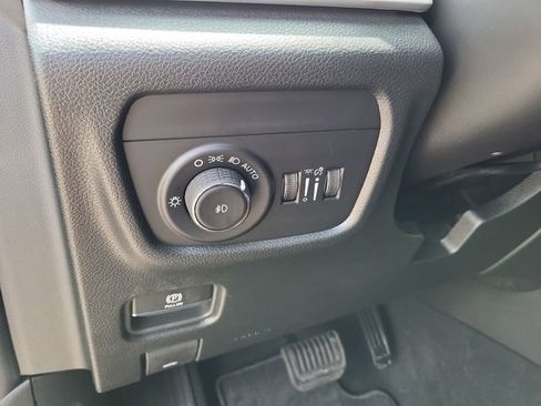 New 2026 Jeep Grand Cherokee L Limited RWD image 14