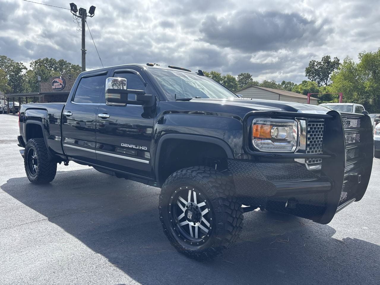 Used 2016 GMC Sierra 2500 Denali w/ Duramax Plus Package AWD/4WD image 3