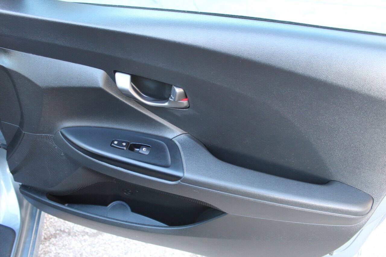 Used 2019 Hyundai Veloster 2.0 FWD image 14