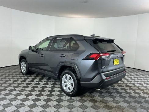 Used 2019 Toyota RAV4 LE image 7