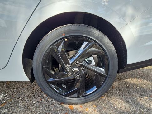New 2026 Hyundai Elantra SEL Sport image 32