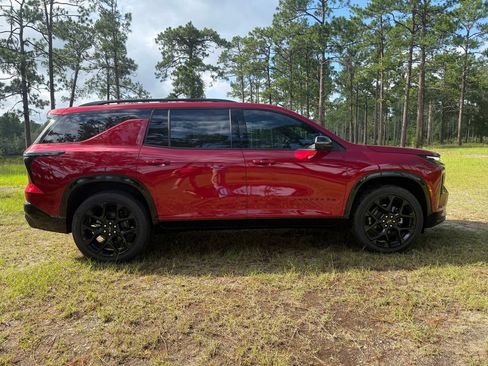 New 2026 Chevrolet Traverse RS w/ LPO, Floor Liner Package FWD image 6