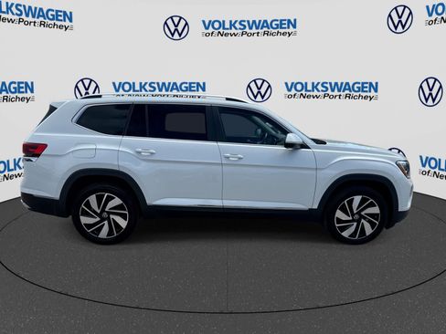 Used 2024 Volkswagen Atlas SEL AWD/4WD image 15