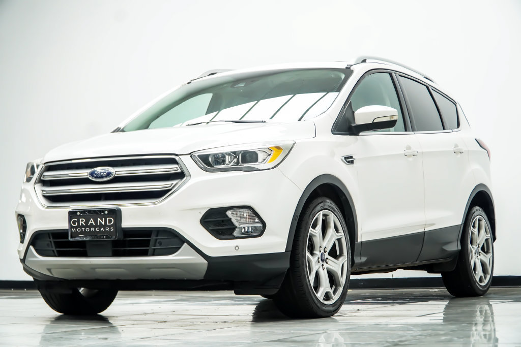 Used 2019 Ford Escape Titanium FWD image 10