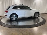 Used 2019 Audi Q5 2.0T Premium w/ Convenience Package image 2