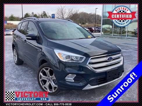Used 2019 Ford Escape Titanium image 1