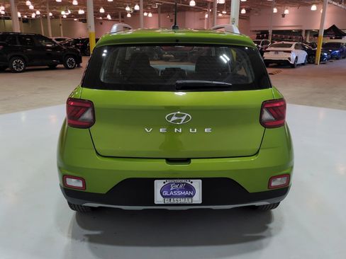 Certified 2023 Hyundai Venue SEL FWD image 4
