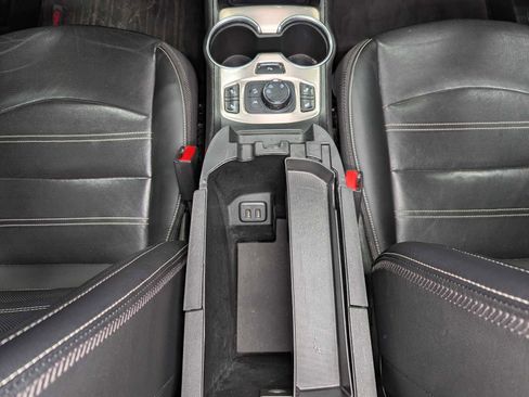 Used 2022 GMC Terrain Denali image 23