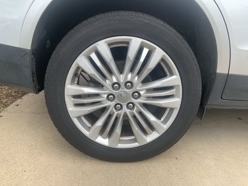 Used 2018 Cadillac XT5 Premium Luxury FWD image 13