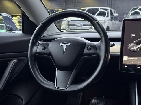 Used 2018 Tesla Model 3 Long Range image 21