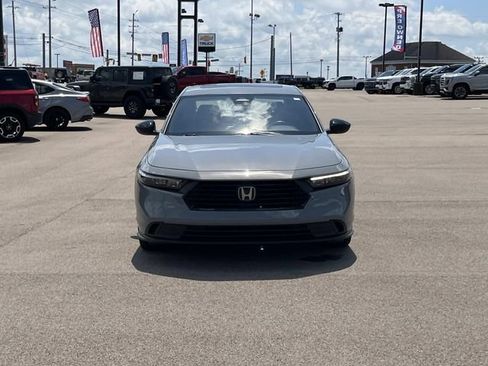 Used 2024 Honda Accord Sport image 9