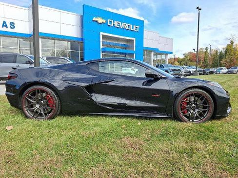 Used 2023 Chevrolet Corvette Z06 image 7