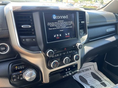 Used 2019 RAM 1500 Laramie AWD/4WD image 30