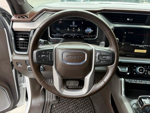 Used 2025 GMC Sierra 1500 Denali w/ Technology Package image 17