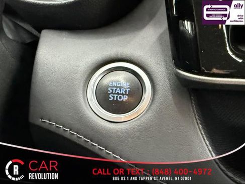 Used 2021 Toyota Highlander LE image 23