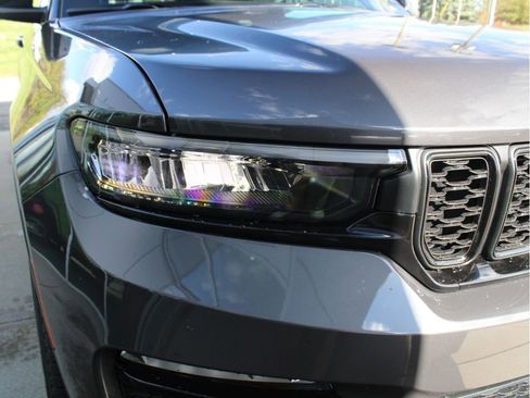 New 2025 Jeep Grand Cherokee Limited image 37