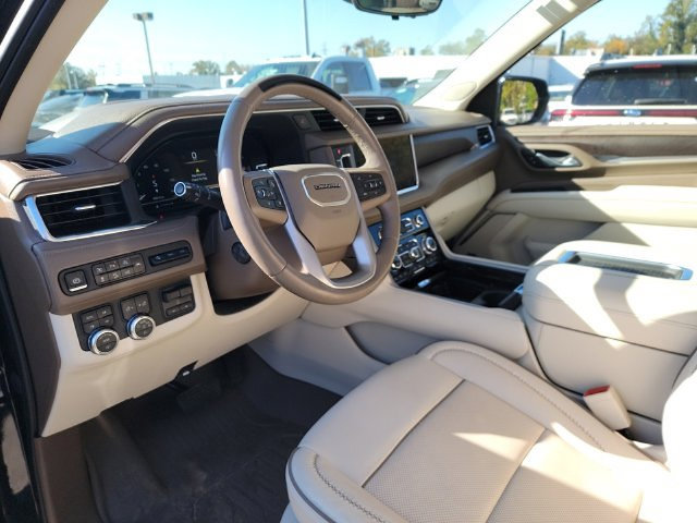Used 2023 GMC Yukon Denali w/ Denali Reserve Package AWD/4WD image 10