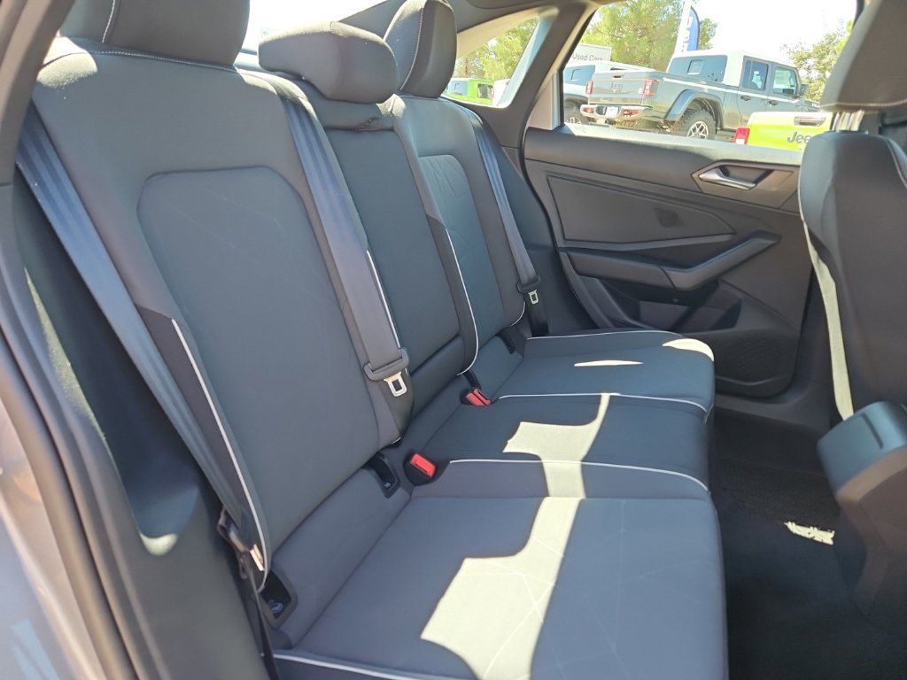 Used 2025 Volkswagen Jetta Sport FWD image 28