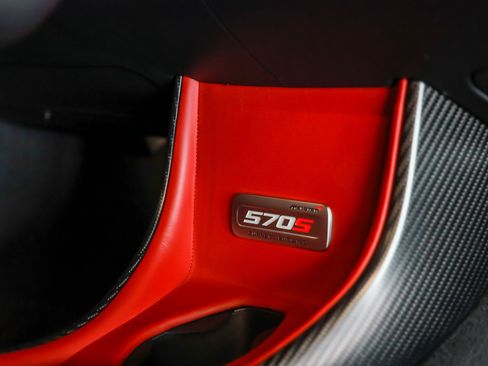 Used 2016 McLaren 570S Coupe RWD image 21