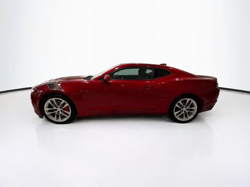 Used 2021 Chevrolet Camaro LT w/ Wild Cherry Design Package 1 RWD image 4
