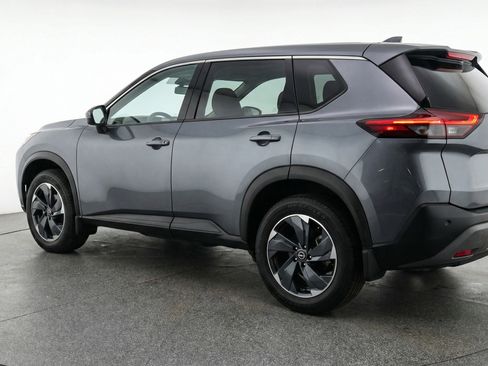 Used 2025 Nissan Rogue SV FWD image 6