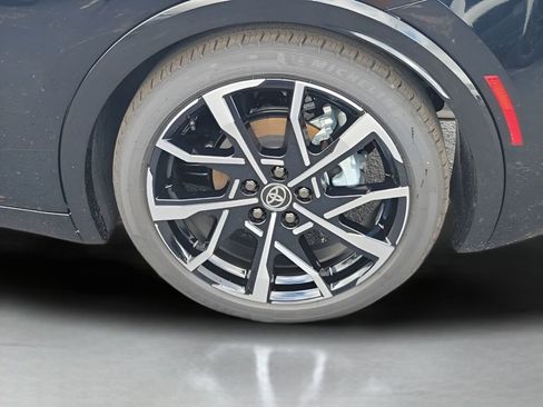 New 2026 Toyota Prius Plug-In Hybrid FWD image 5