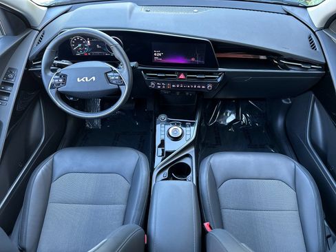 Used 2024 Kia Niro Wind w/ Wind Preserve Package FWD image 13