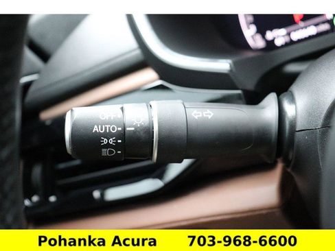 Used 2024 Acura MDX SH-AWD w/ Technology Package image 10
