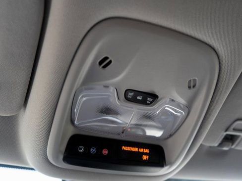 Used 2023 Chevrolet TrailBlazer LT w/ Convenience Package image 36