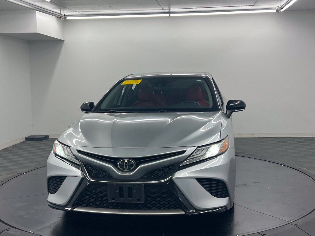 Used 2019 Toyota Camry XSE FWD image 4