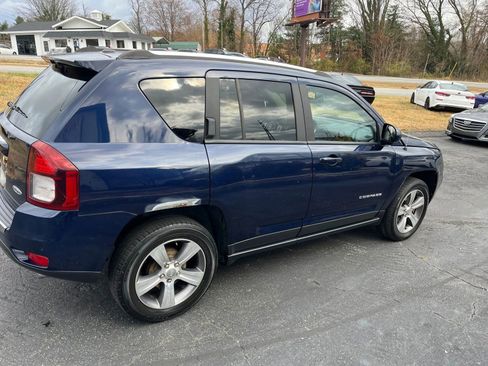 Used 2017 Jeep Compass High Altitude image 6