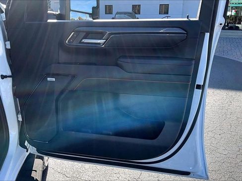 Used 2025 GMC Sierra 2500 AT4 w/ AT4 Premium Plus Package image 27