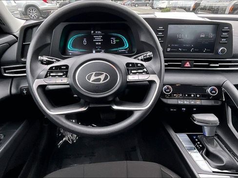 Certified 2025 Hyundai Elantra Blue image 7