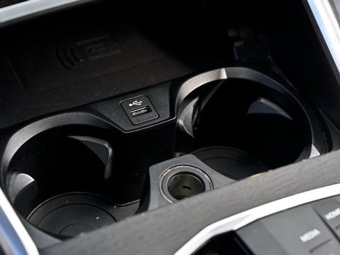 Used 2024 BMW 330i Sedan image 31