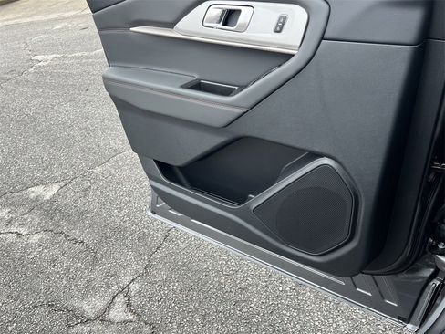 New 2026 Ford Explorer Active w/ Active Comfort Package image 14