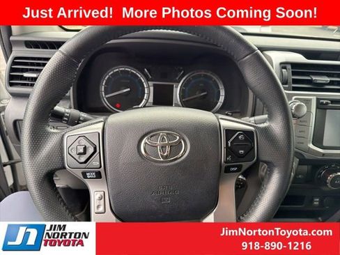 Used 2017 Toyota 4Runner SR5 Premium image 14