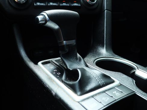 Used 2022 Kia Sportage LX image 50