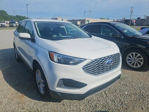 Used 2024 Ford Edge SEL AWD/4WD image 5