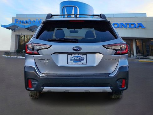 Used 2022 Subaru Outback Limited image 6