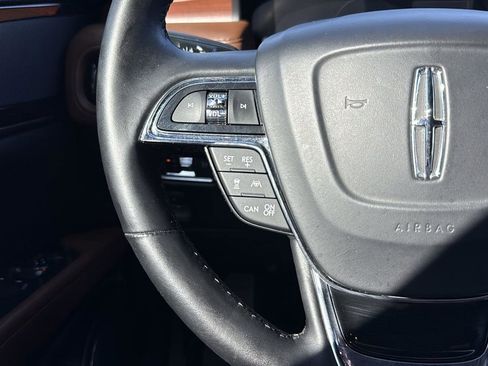 Certified 2022 Lincoln Nautilus Reserve image 17