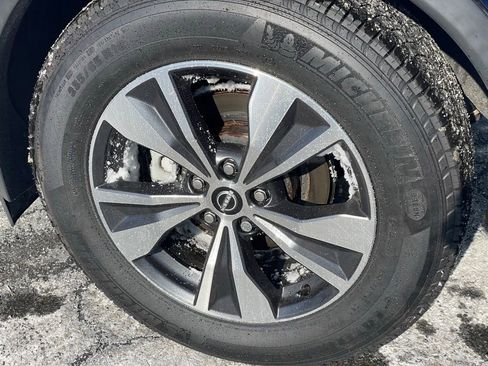 Certified 2024 Nissan Murano SV image 28