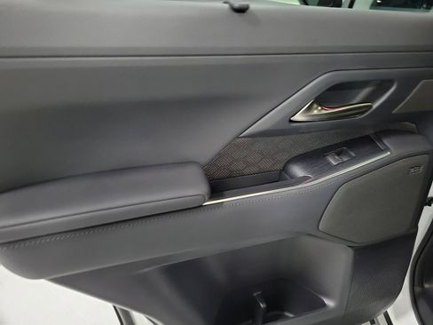 Used 2024 Lexus GX 550 w/ Cold Area Package image 10