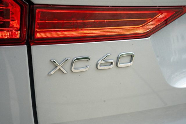 Used 2024 Volvo XC60 B5 Plus w/ Protection Package Premier AWD/4WD image 14