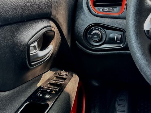 Used 2019 Jeep Renegade Sport AWD/4WD image 11