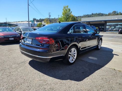 Used 2017 Volkswagen Passat 1.8T SE image 5