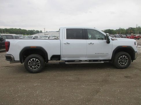 New 2026 GMC Sierra 2500 SLT w/ SLT Premium Package AWD/4WD image 3