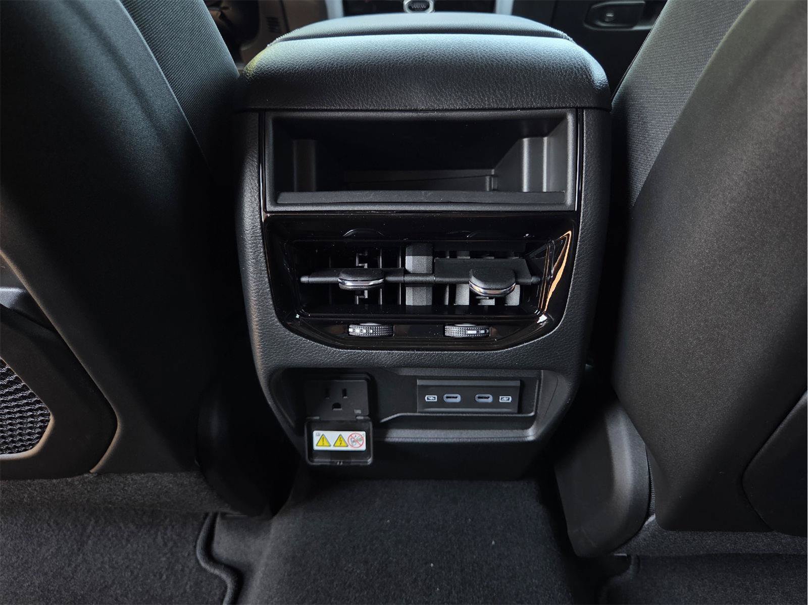 New 2027 Jeep Grand Cherokee Limited w/ Limited Altitude Package RWD image 19