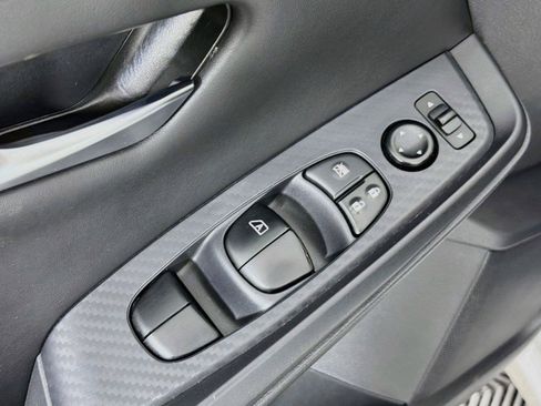 Used 2022 Nissan Sentra SV FWD image 23